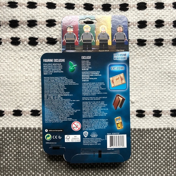 NIB LEGO Harry Potter Minifigure Student Accessory Set 40419 - Picture 2 of 2